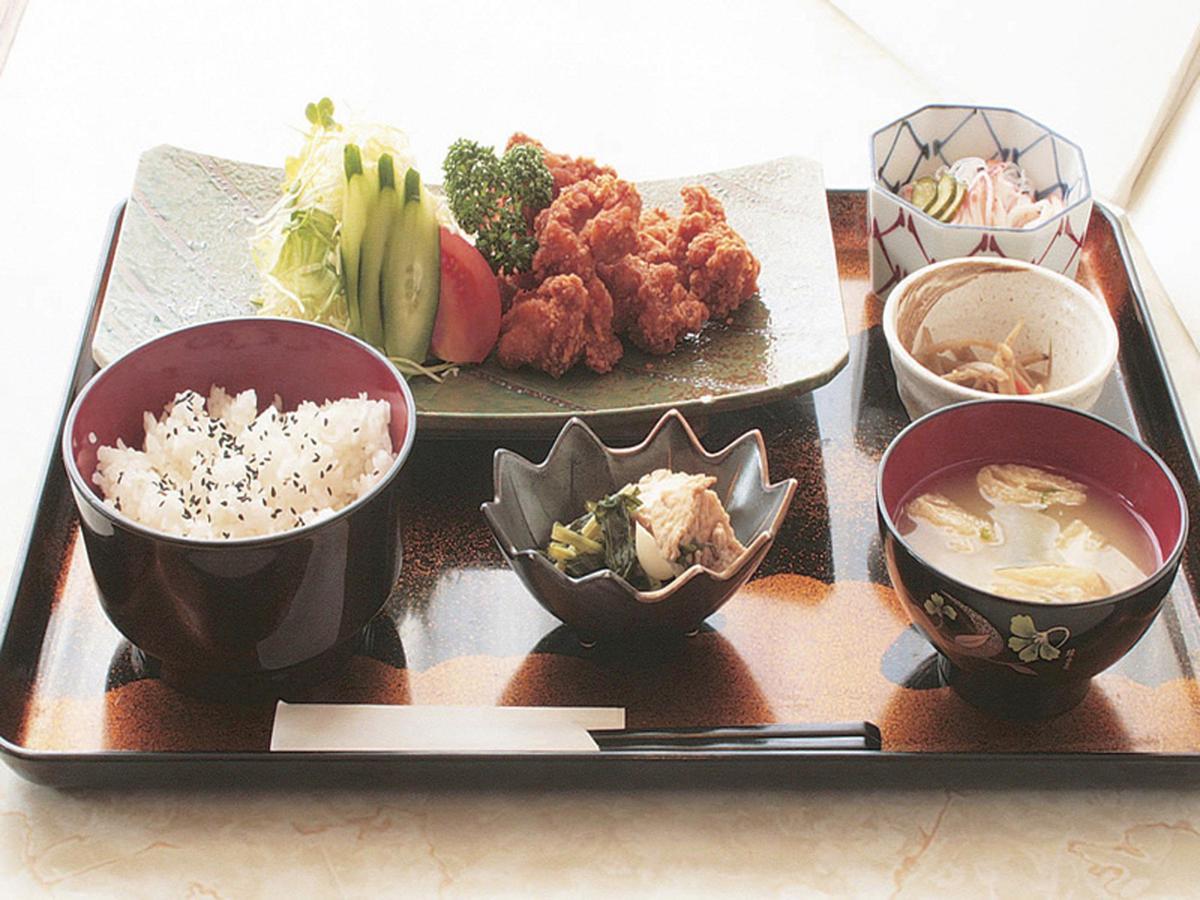Hikone Castle yak\u0131n\u0131ndaki en iyi oteller hangileri? Dış mekan fotoğraf